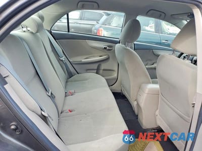 Zdjęcie 10 z 12 samochodu: 2013 TOYOTA COROLLA LE VIN:2T1BU4EE5DC085969 - miniatura