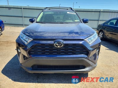 Piąte zdjęcie samochodu w środku: 2019 TOYOTA RAV4 XLE VIN:JTMP1RFV6KD038699 - miniatura