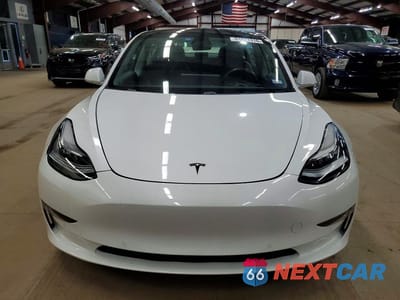 Piąte zdjęcie samochodu w środku: 2019 TESLA MODEL 3 VIN:5YJ3E1EAXKF417507 - miniatura