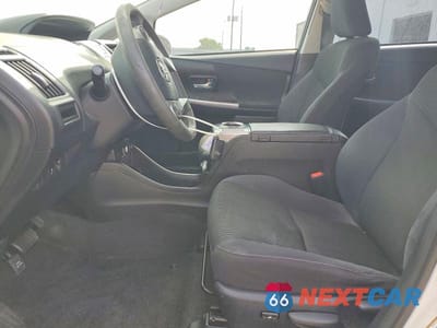 Zdjęcie 7 z 12 samochodu: 2016 TOYOTA PRIUS V THREE VIN:JTDZN3EU3GJ052720 - miniatura