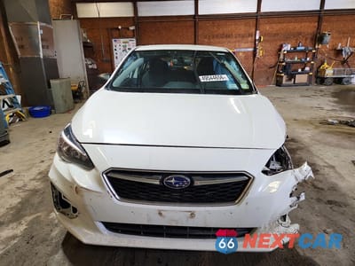Piąte zdjęcie samochodu w środku: 2019 SUBARU IMPREZA VIN:4S3GTAA64K3726668 - miniatura
