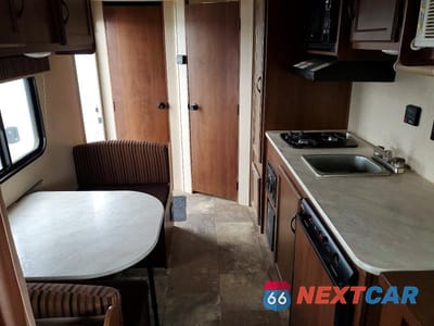Zdjęcie 8 z 10 samochodu: 2015 JAYCO JAY FLIGHT CAMPER VIN:1UJBJ0AJXF77A0200 - miniatura