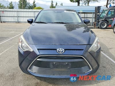 Piąte zdjęcie samochodu w środku: 2017 TOYOTA YARIS IA BASE VIN:3MYDLBYV9HY156951 - miniatura