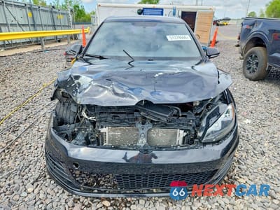 Piąte zdjęcie samochodu w środku: 2016 VOLKSWAGEN GTI S VIN:3VW5T7AU5GM034270 - miniatura
