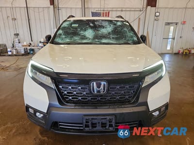 Piąte zdjęcie samochodu w środku: 2019 HONDA PASSPORT TOURING VIN:5FNYF8H99KB010646 - miniatura