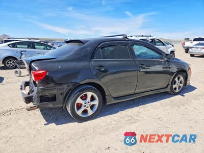 Trzecie zdjęcie samochodu z tyłu: 2013 TOYOTA COROLLA S VIN:2T1BU4EE7DC983781 - miniatura