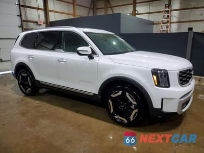 Czwarte zdjęcie samochodu z boku: 2025 KIA TELLURIDE S VIN:5XYP64GC9SG575778 - miniatura