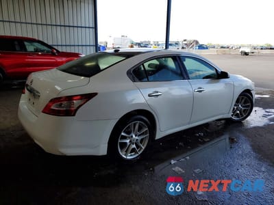 Trzecie zdjęcie samochodu z tyłu: 2010 NISSAN MAXIMA 3.5 S VIN:1N4AA5APXAC828931 - miniatura