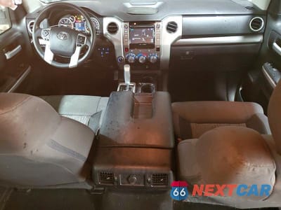 Zdjęcie 8 z 12 samochodu: 2017 TOYOTA TUNDRA SR5 VIN:5TFDW5F10HX603045 - miniatura