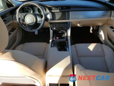 Zdjęcie 8 z 12 samochodu: 2016 JAGUAR XF PRESTIGE VIN:SAJBE4BV5GCY03777 - miniatura