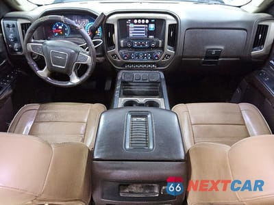Zdjęcie 8 z 12 samochodu: 2018 GMC SIERRA K2500 DENALI VIN:1GT12UEY1JF211291 - miniatura