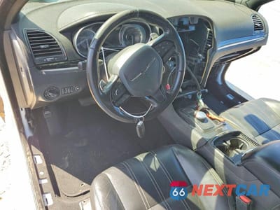 Zdjęcie 8 z 12 samochodu: 2021 CHRYSLER 300 S VIN:2C3CCABG2MH549614 - miniatura