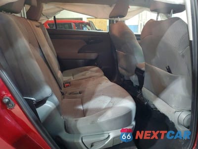 Zdjęcie 11 z 14 samochodu: 2023 TOYOTA HIGHLANDER LE VIN:5TDKDRAH7PS501366 - miniatura