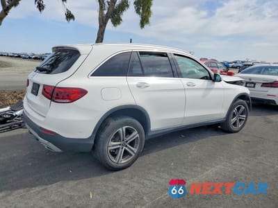 Trzecie zdjęcie samochodu z tyłu: 2021 MERCEDES-BENZ GLC 300 VIN:W1N0G8DB0MV307465 - miniatura