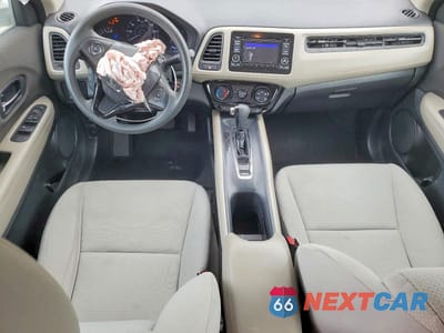 Zdjęcie 8 z 13 samochodu: 2019 HONDA HR-V LX VIN:3CZRU5H39KG700731 - miniatura