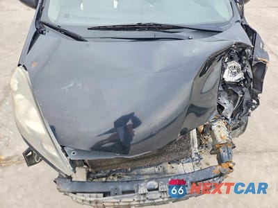 Zdjęcie 11 z 13 samochodu: 2010 HONDA FIT VIN:JHMGE8H23AS006366 - miniatura
