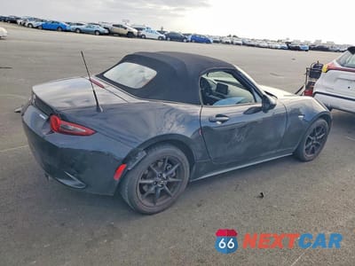 Trzecie zdjęcie samochodu z tyłu: 2020 MAZDA MX-5 MIATA SPORT VIN:JM1NDAB78L0418109 - miniatura