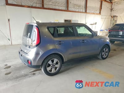 Trzecie zdjęcie samochodu z tyłu: 2018 KIA SOUL BASE VIN:KNDJN2A21J7585519 - miniatura
