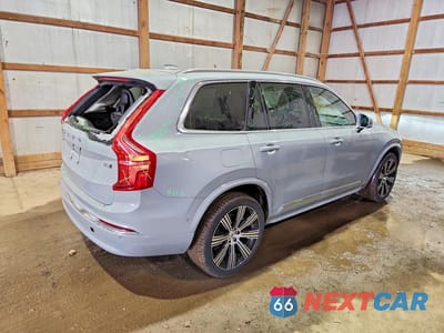 Trzecie zdjęcie samochodu z tyłu: 2024 VOLVO XC90 PLUS VIN:YV4L12PE6R1219914 - miniatura
