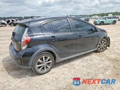 Trzecie zdjęcie samochodu z tyłu: 2018 TOYOTA PRIUS C FOUR VIN:JTDKDTB34J1605978 - miniatura