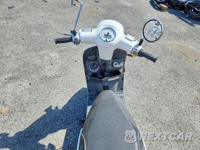 Zdjęcie 6 z 8 samochodu: 2022 GENUINE SCOOTER CO. BUDDY KICK VIN:RFVJFJ109N1003672 - miniatura