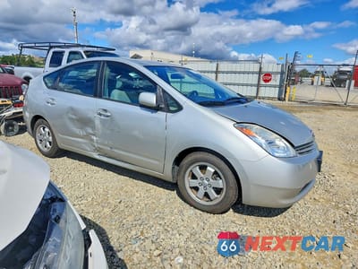 Czwarte zdjęcie samochodu z boku: 2005 TOYOTA PRIUS BASE VIN:JTDKB20U653017750 - miniatura