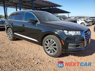 Czwarte zdjęcie samochodu z boku: 2019 AUDI Q7 PREMIUM PLUS VIN:WA1LAAF70KD031050 - miniatura