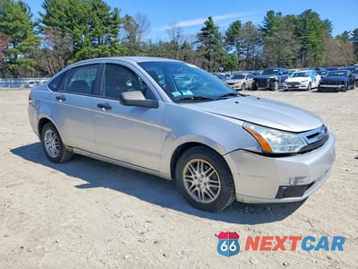 Czwarte zdjęcie samochodu z boku: 2009 FORD FOCUS SE VIN:1FAHP35N79W248511 - miniatura