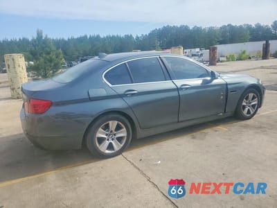 Trzecie zdjęcie samochodu z tyłu: 2013 BMW 528 I VIN:WBAXG5C52DDY37603 - miniatura