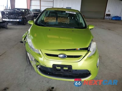 Piąte zdjęcie samochodu w środku: 2013 FORD FIESTA TITANIUM VIN:3FADP4FJXDM153949 - miniatura