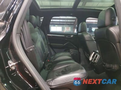 Zdjęcie 11 z 12 samochodu: 2017 PORSCHE CAYENNE VIN:WP1AA2A24HKA83444 - miniatura