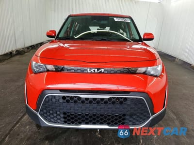 Piąte zdjęcie samochodu w środku: 2025 KIA SOUL LX VIN:KNDJ23AU8S7258892 - miniatura