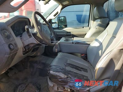 Zdjęcie 7 z 13 samochodu: 2015 FORD F450 SUPER DUTY FLATBED TRUCK VIN:1FDTF4GY4FEA53323 - miniatura