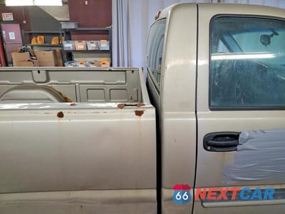 Zdjęcie 10 z 12 samochodu: 2005 CHEVROLET SILVERADO C1500 VIN:1GCEC14TX5Z318377 - miniatura