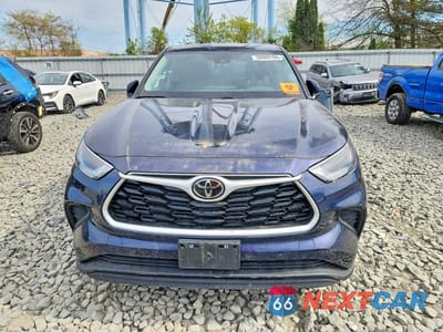 Piąte zdjęcie samochodu w środku: 2023 TOYOTA HIGHLANDER L VIN:5TDKDRAH6PS034604 - miniatura