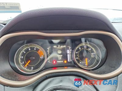 Zdjęcie 9 z 13 samochodu: 2016 JEEP CHEROKEE LATITUDE VIN:1C4PJMCS1GW198658 - miniatura