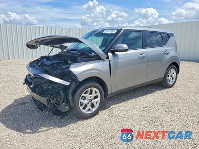 2025 KIA SOUL LX KNDJ23AU5S7964086 - główne zdjęcie licytacji z USA - miniatura
