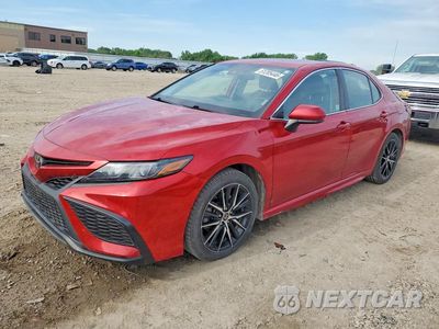 2021 TOYOTA CAMRY SE 4T1G11AK2MU469974 - główne zdjęcie licytacji z USA - miniatura