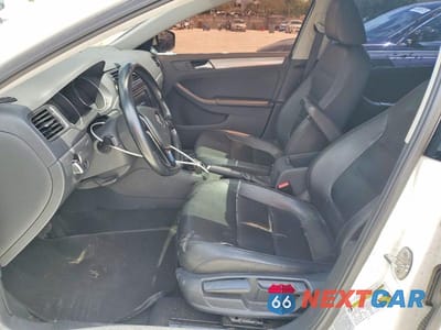 Zdjęcie 7 z 12 samochodu: 2017 VOLKSWAGEN JETTA SE VIN:3VWDB7AJ4HM398301 - miniatura