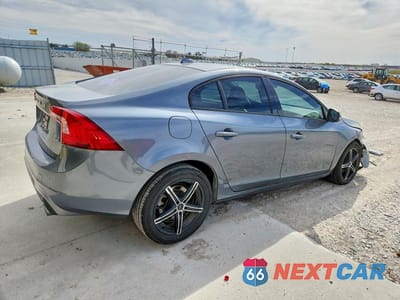 Trzecie zdjęcie samochodu z tyłu: 2017 VOLVO S60 VIN:YV126MFL8H2432247 - miniatura