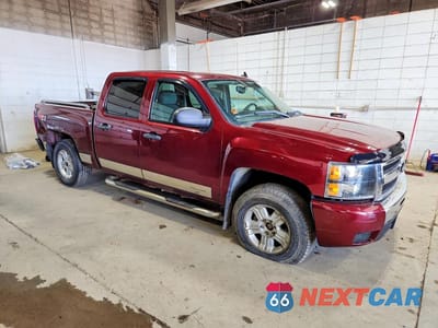 Czwarte zdjęcie samochodu z boku: 2008 CHEVROLET SILVERADO K1500 VIN:3GCEK13378G250970 - miniatura