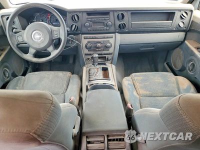 Zdjęcie 8 z 13 samochodu: 2007 JEEP COMMANDER VIN:1J8HH48K57C518650 - miniatura