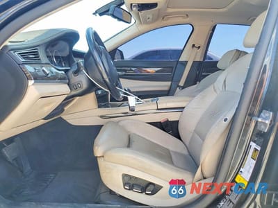 Zdjęcie 7 z 13 samochodu: 2012 BMW 750 XI VIN:WBAKC6C56CC396803 - miniatura