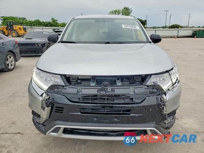Piąte zdjęcie samochodu w środku: 2020 MITSUBISHI OUTLANDER ES VIN:JA4AD2A31LZ047853 - miniatura