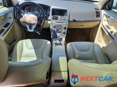 Zdjęcie 8 z 13 samochodu: 2015 VOLVO XC60 T6 PREMIER+ VIN:YV4902RCXF2596082 - miniatura