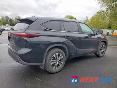 Trzecie zdjęcie samochodu z tyłu: 2026 TOYOTA HIGHLANDER XLE VIN:5TDKDRBHXTS601793 - miniatura