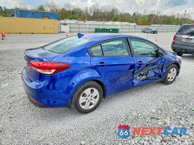 Trzecie zdjęcie samochodu z tyłu: 2018 KIA FORTE LX VIN:3KPFK4A78JE181588 - miniatura
