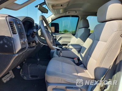 Zdjęcie 7 z 13 samochodu: 2016 CHEVROLET SILVERADO K2500 HEAVY DUTY VIN:3GCPCPEC0JG318439 - miniatura