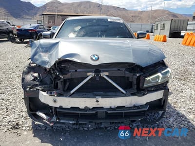 Piąte zdjęcie samochodu w środku: 2023 BMW 330XI VIN:3MW89FF04P8D54555 - miniatura