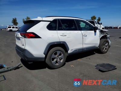 Trzecie zdjęcie samochodu z tyłu: 2024 TOYOTA RAV4 HYBRID LE VIN:2T3LWRFV4RW199274 - miniatura